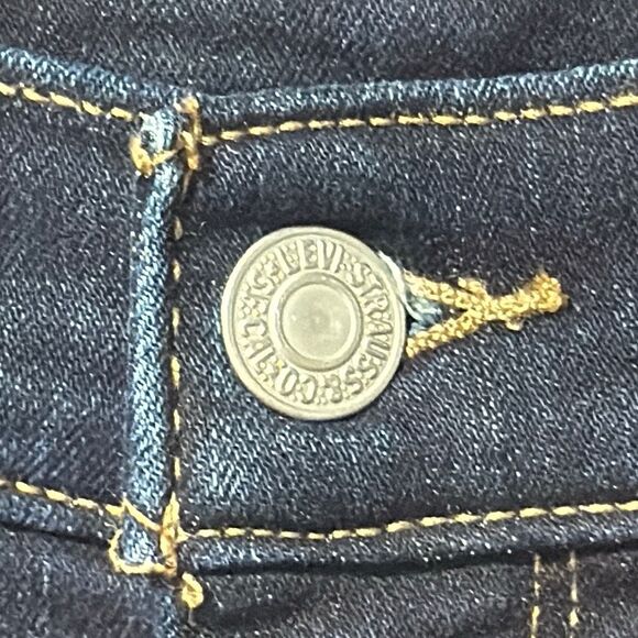 Levi’s high rise skinny jeans - Picture 5 of 9